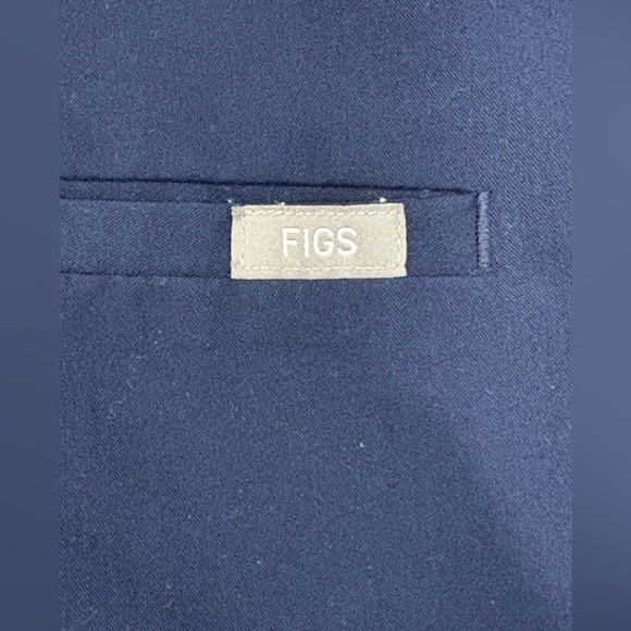 FIGS Technical Collection Dark Blue Scrub Set - Picture 7 of 7